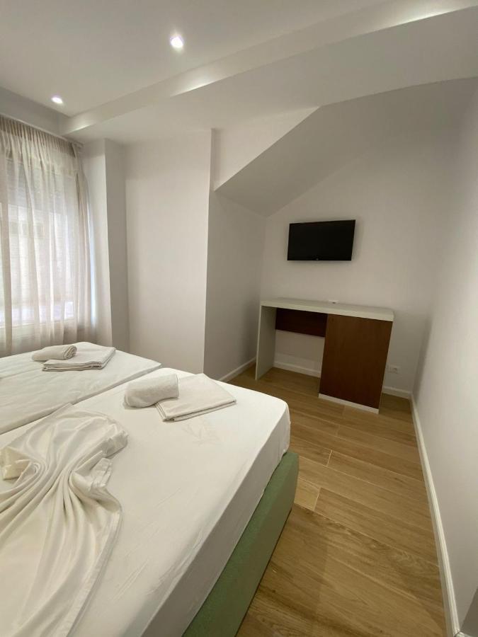 סרנדה Eval Hotel מראה חיצוני תמונה