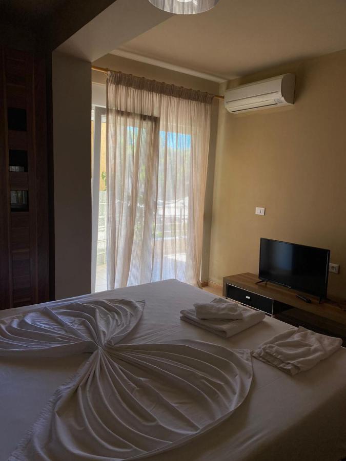 סרנדה Eval Hotel מראה חיצוני תמונה