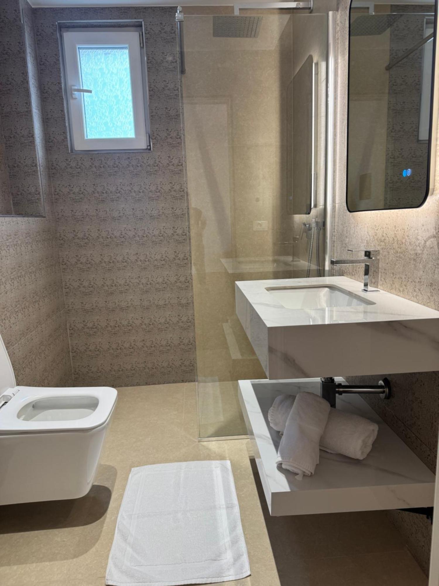 סרנדה Eval Hotel מראה חיצוני תמונה