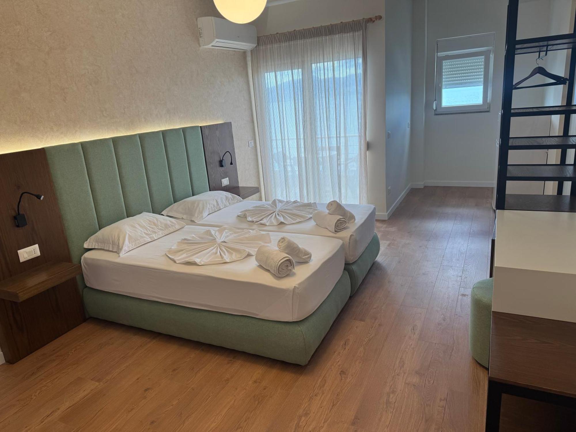 סרנדה Eval Hotel מראה חיצוני תמונה