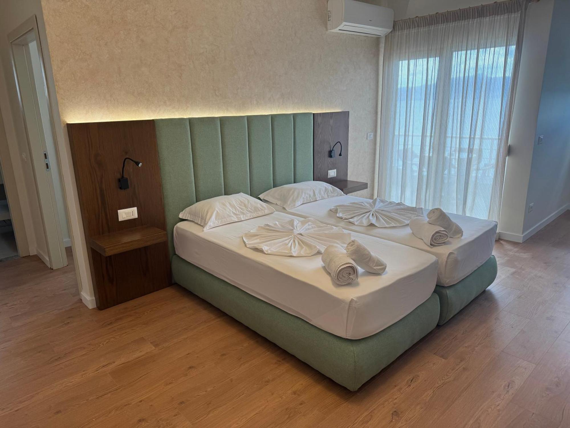 סרנדה Eval Hotel מראה חיצוני תמונה